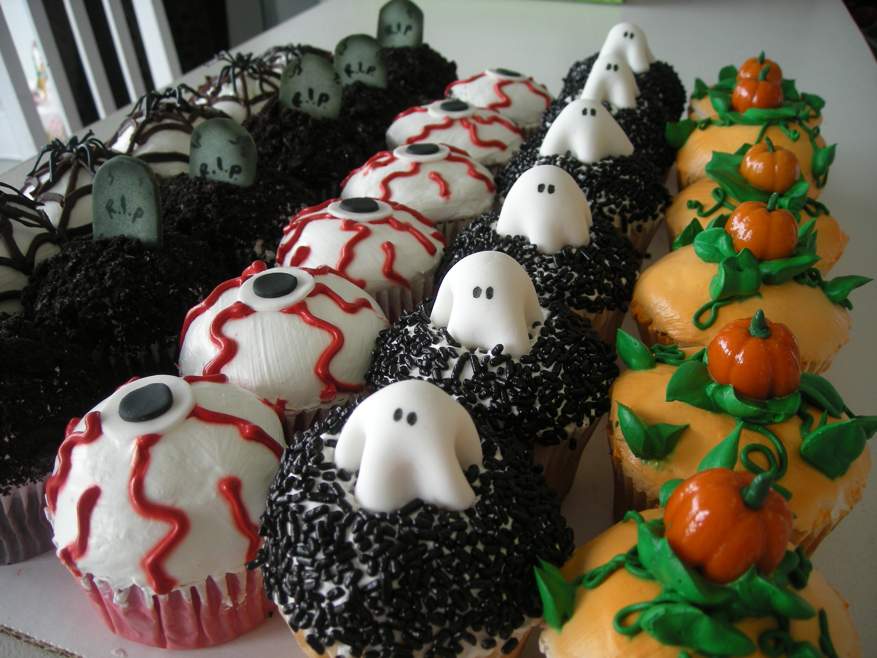 Spooky-cupcakes